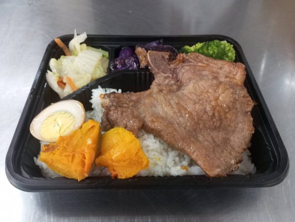 魯排骨便當  100元